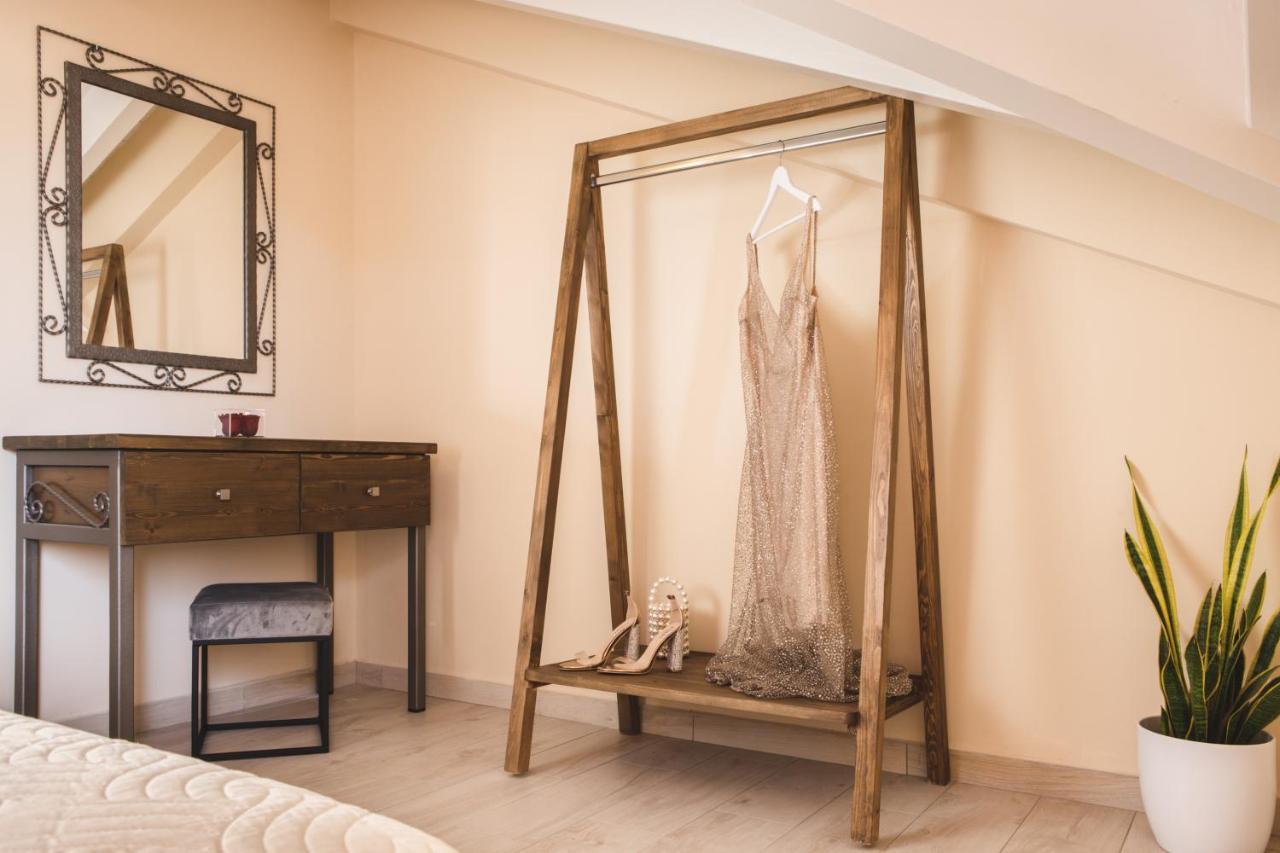 Gold Olive Suites 알리카나스 외부 사진