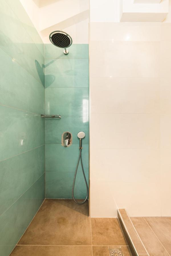 Gold Olive Suites 알리카나스 외부 사진